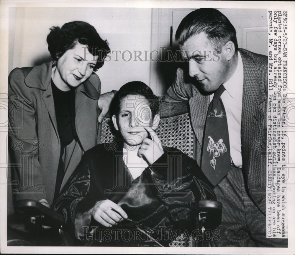 1950 Press Photo Don Ertman, Cornea Planted and parents Mr. and Mrs. Bill Ertman