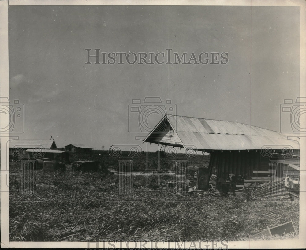 1929 Press Photo Freak storm in Florida destroys building near Canal Point