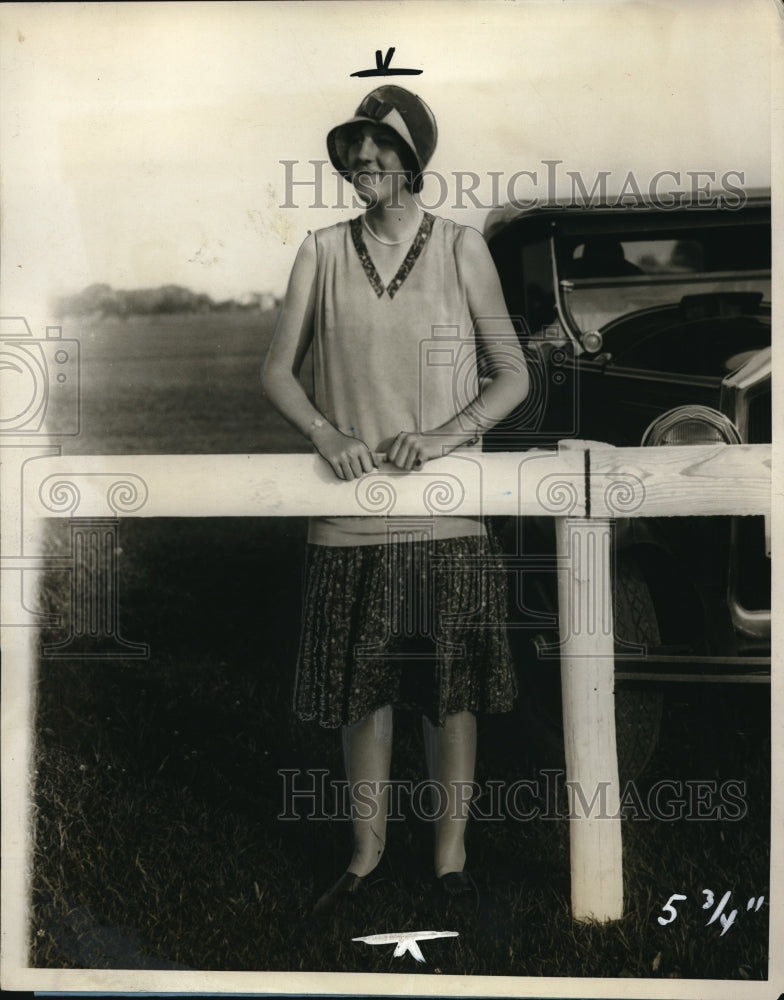 1928 Press Photo Socialite Doris Borden Watches Rumson Club NJ Polo Match