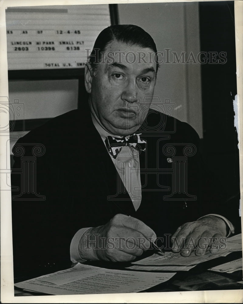 1946 Press Photo ML Bricker Forc Company Manufacturing Vice President