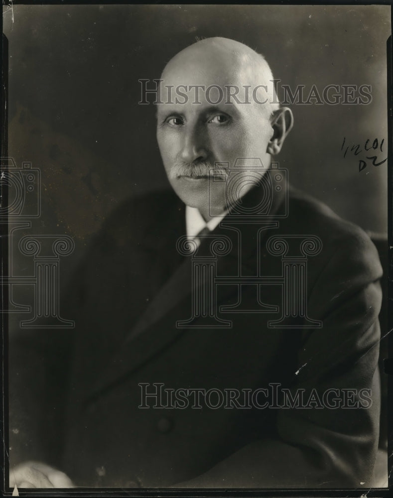 1922 Press Photo Professor EG Siller Poses
