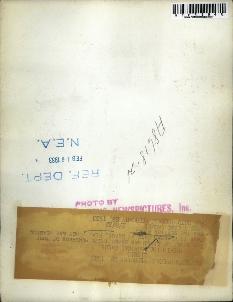 1933 Press Photo Crowd Lines Up For Horse Races At Hialeah Park In Miami