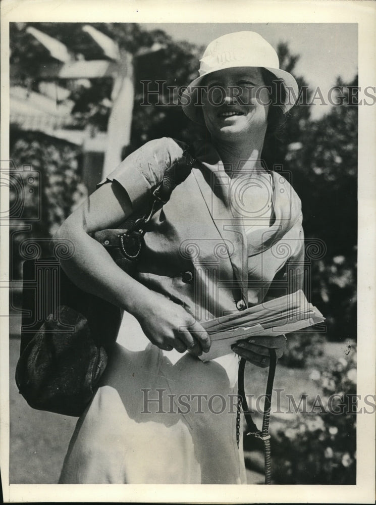 1933 Press Photo Mrs Edith Miller on her Montrose, Calif. mail route- Historic Images