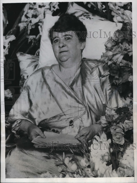 1950 Press Photo Nellie Revell New York Hospital Four Year Spine Repair Operate