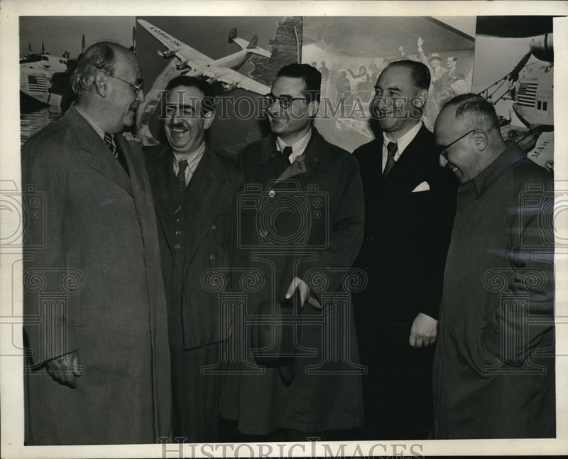 Load image into Gallery viewer, 1942 Press Photo Turkish Newsmen Visit U.S.: Hussein Yalcin, Ahmet Emin
