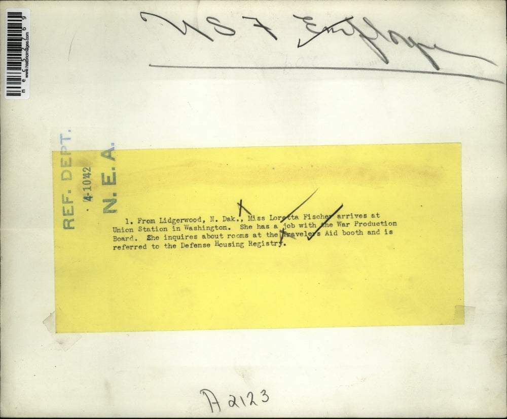 1942 Press Photo Lidgerwood N. Dakota Miss Loretta Fisher Union Station