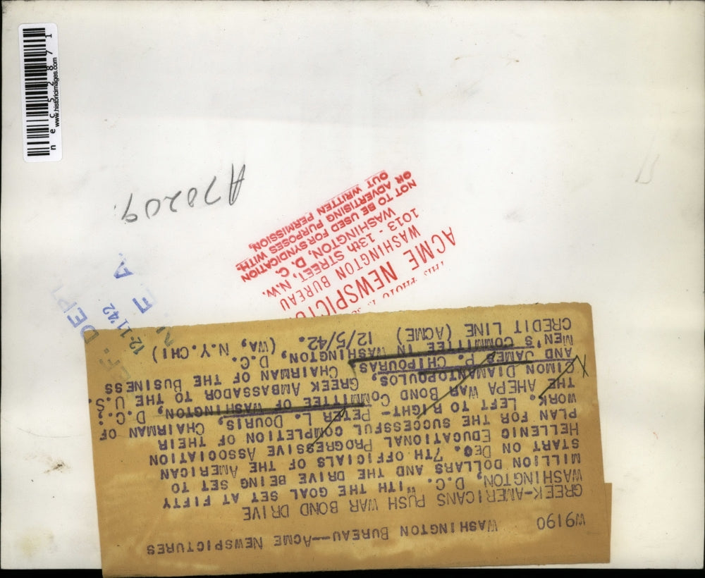 1942 Press Photo Peter Douris, Chairman of the APHEPA War Bonds Committee