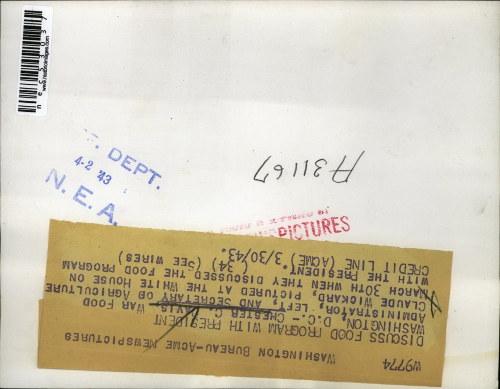 1943 Press Photo Chester Davis WWII Food Administrator And Claude Wickard