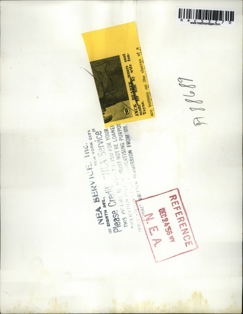 1956 Press Photo Jack Beaber Wears Ugly Coate Made For Him By Wife fon-Tayne