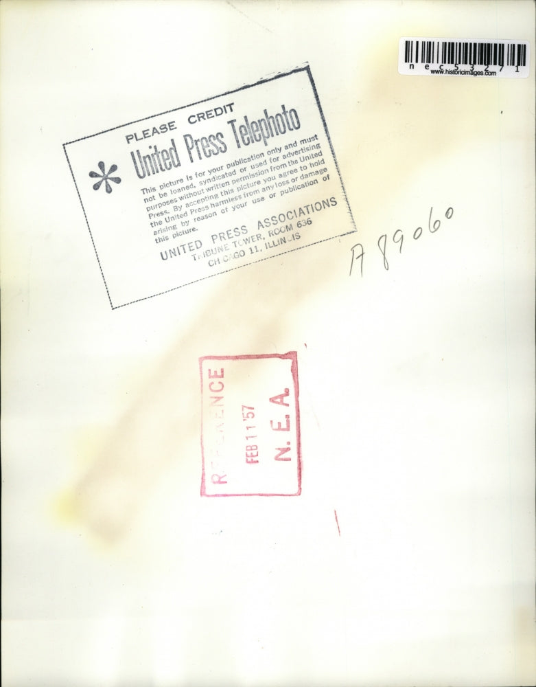 1957 Press Photo Toddler June Bell Cute Faulty Kidney Patient In Hospital