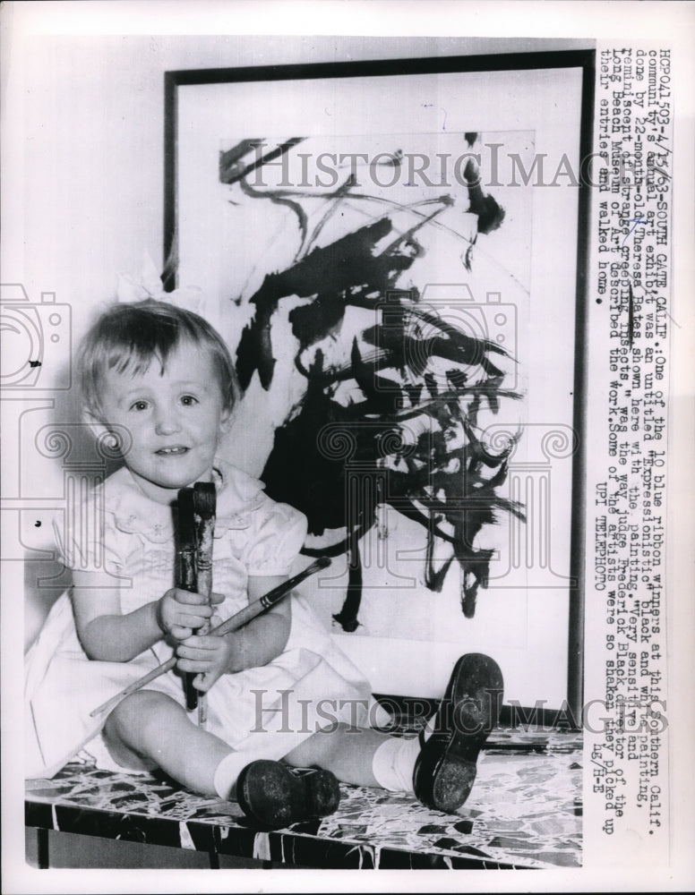 1968 Press Photo Blue ribbon winner at art exhibit baby Theresa Bates