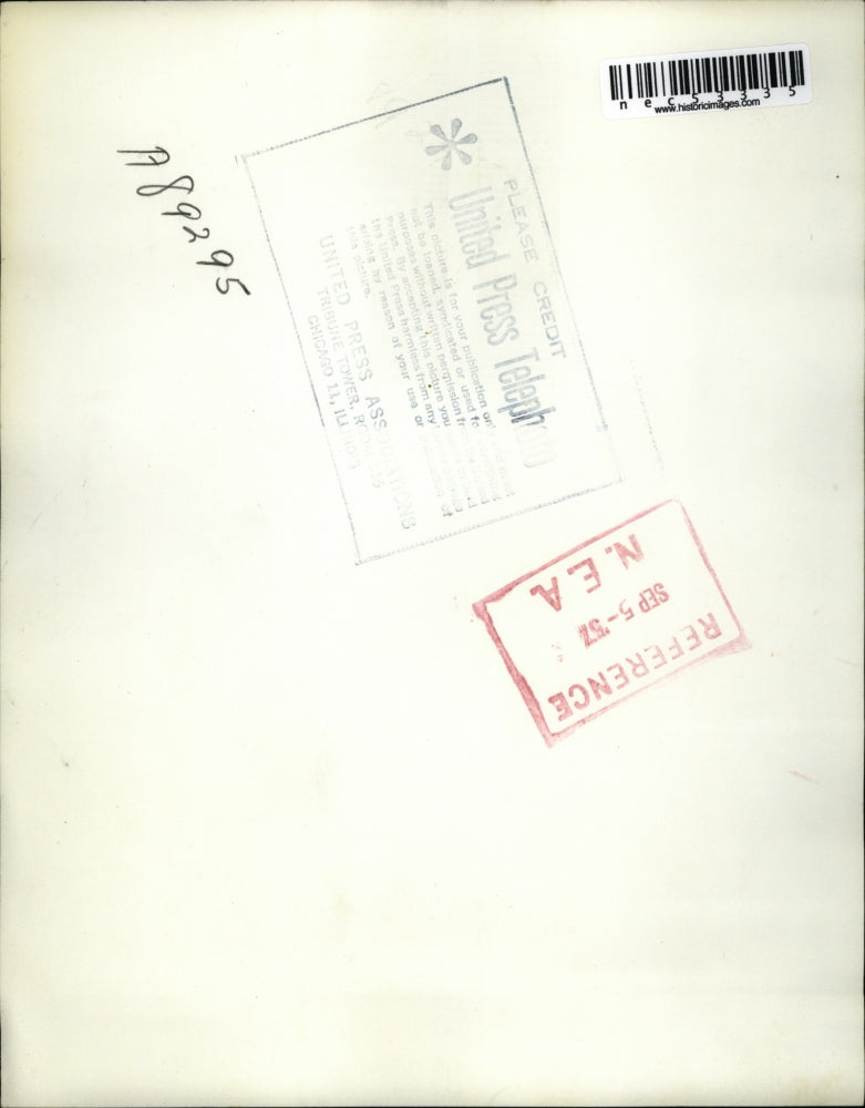 1957 Press Photo Loretta Barcroft accused of assaulting James Brennan