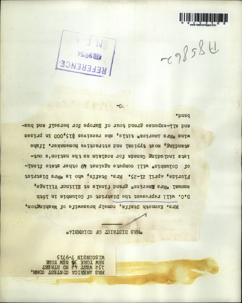 1954 Press Photo Mrs.Kenneth Staffa of Wash. crowned as Mrs.America title.