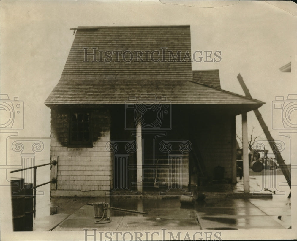 1930 Press Photo US Coast Guard Working Unknown Flood Area