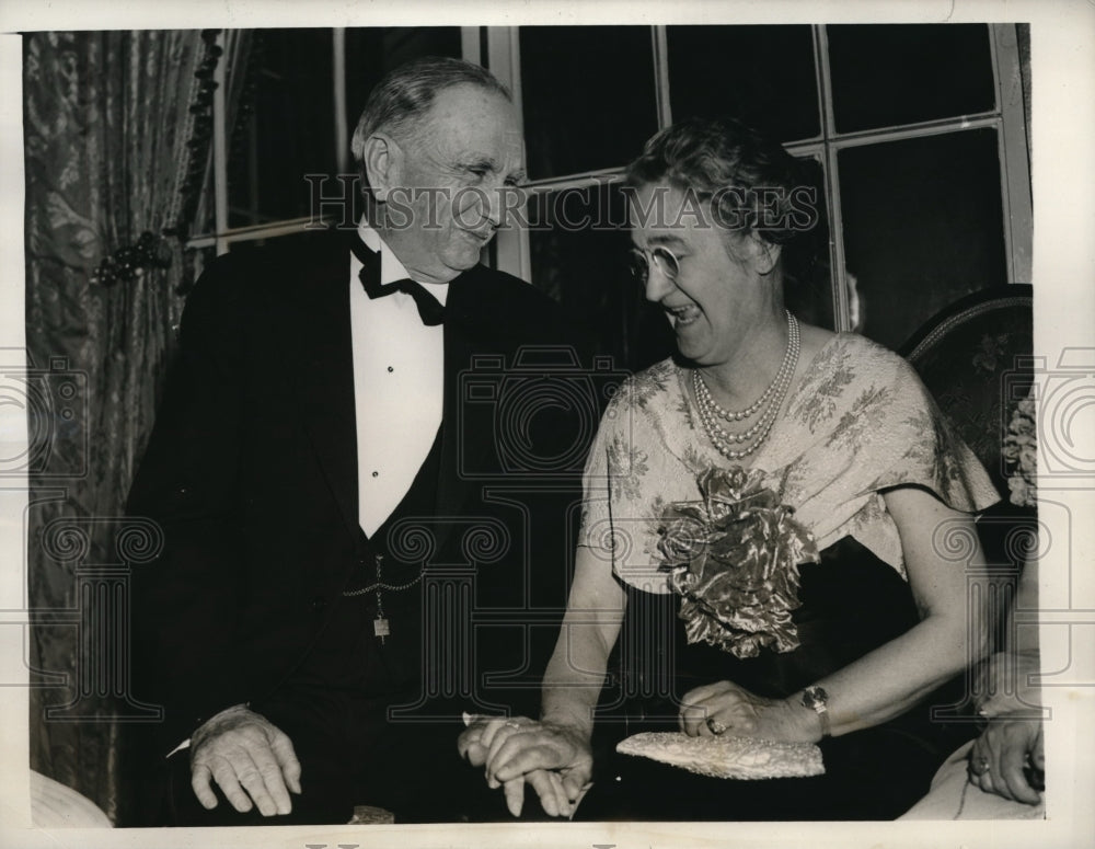 1939 Press Photo Wahington D.C. Mr & ,Mrs Daniel Roper sends to Canada US