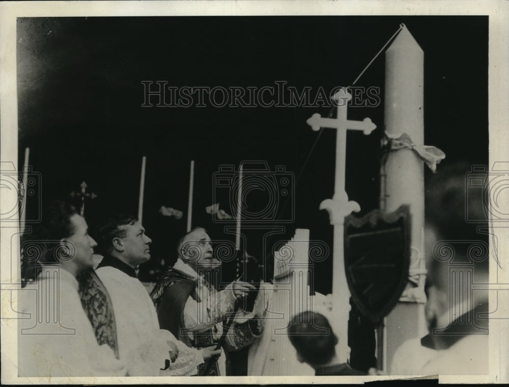 1930 Press Photo Candle Lighting at Church of Immaculate Conception in Dublin