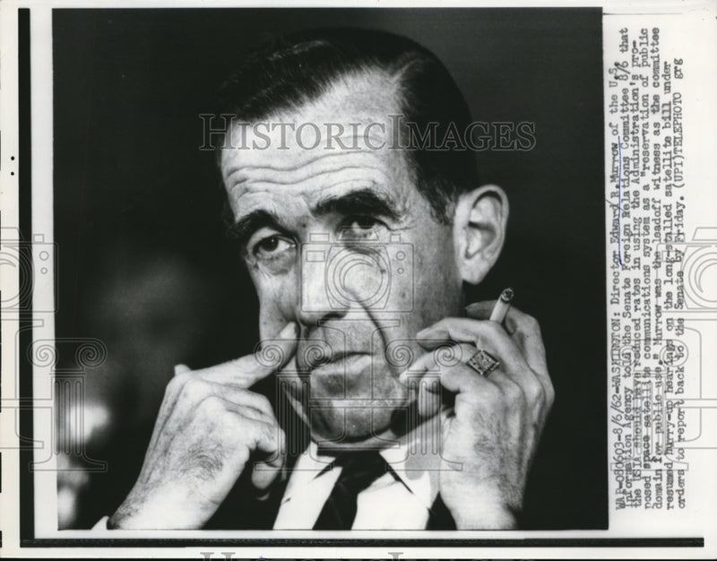 Load image into Gallery viewer, 1962 Press Photo D.C. Director Edward Murrow of US Info Service
