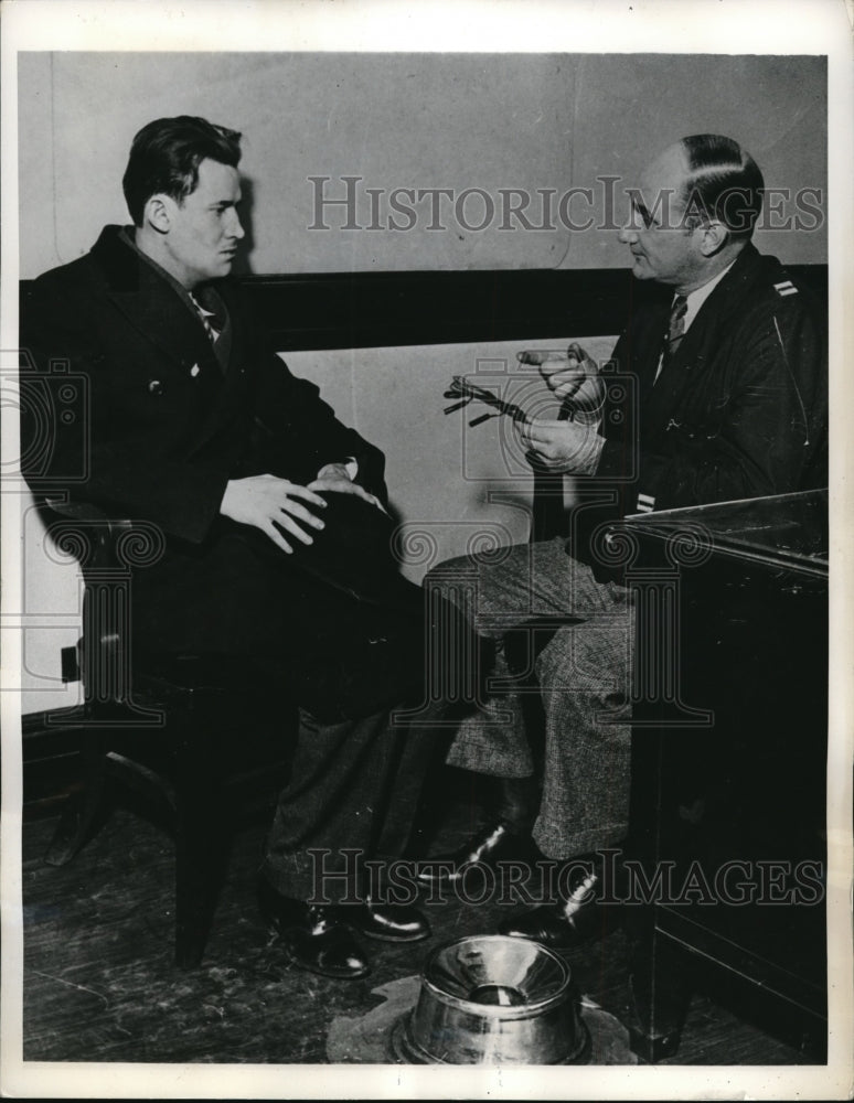 1935 Press Photo Ernest Hammett Questioned by Police Capt. Haller for Explosives- Historic Images