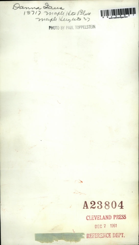 1961 Press Photo Donna Faus Smoking a Cigarette of Maple Heights