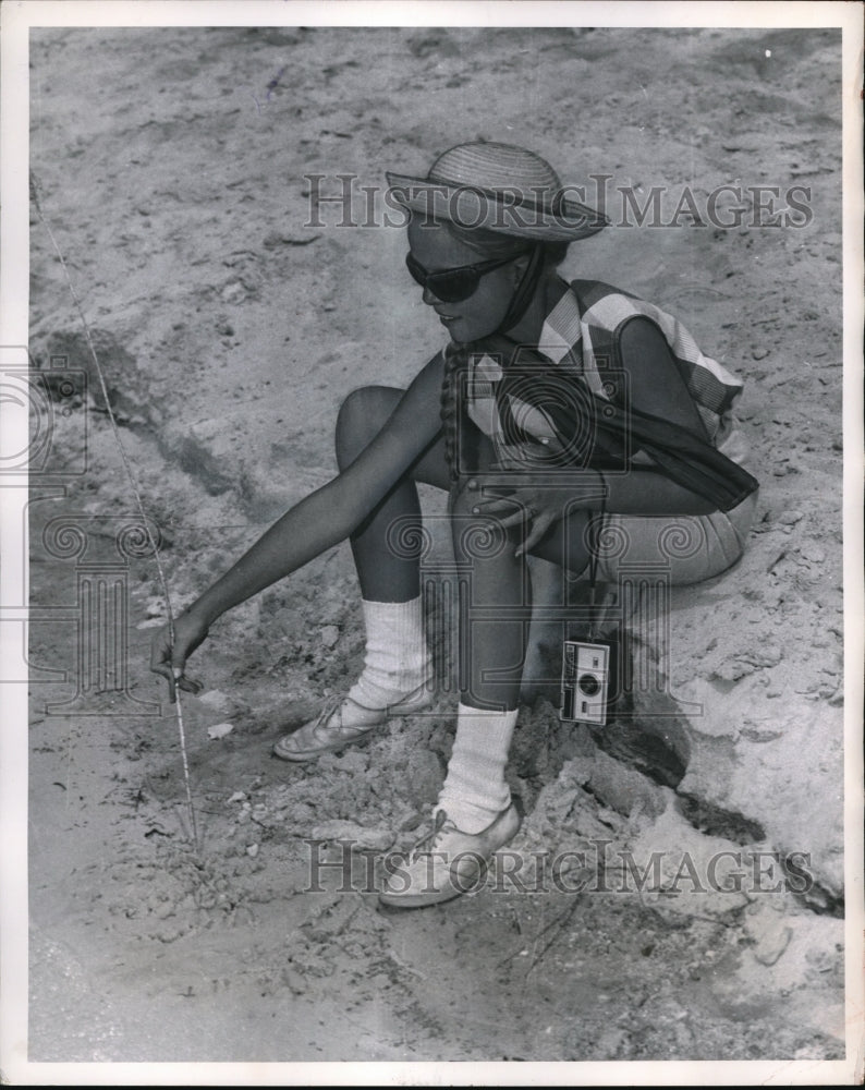 1960 Press Photo Sunglasses