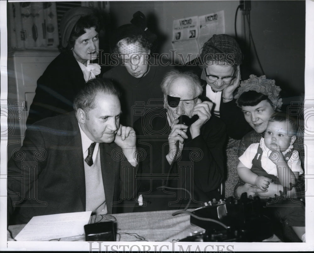 1958 Press Photo Brent Morterud 100th birthday with twin brother Gulbrand in