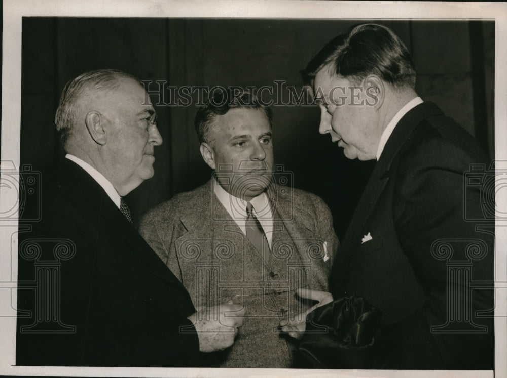 1939 Press Photo Monopoly Committee Liquor Inquiry. Washington DC