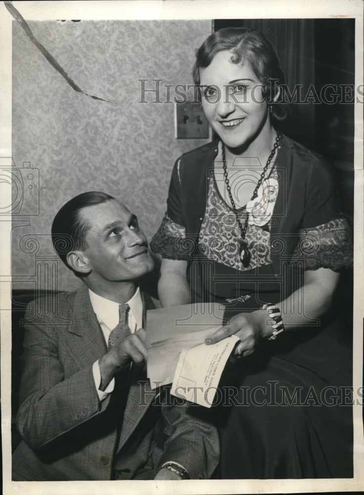 1932 Press Photo Mrs. Marie Meehl learns shes Heiress and Hindenbergs niece.