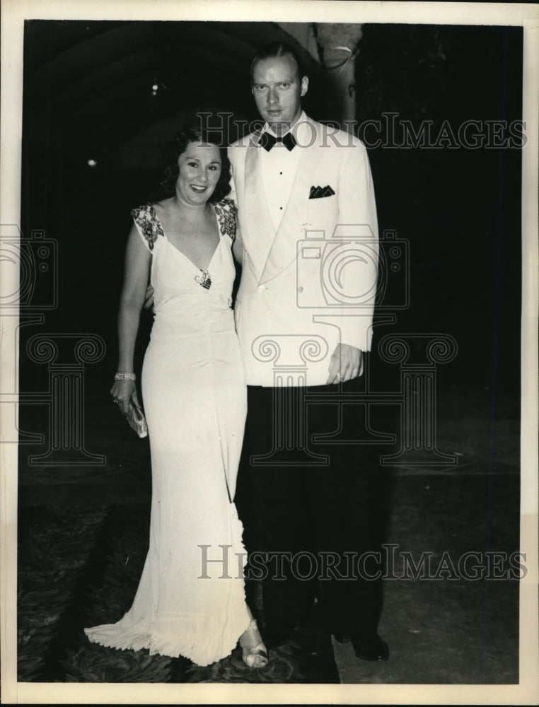 1937 Press Photo Socialites Muriel March And Tom Van Dolen At Colony Club - Historic Images