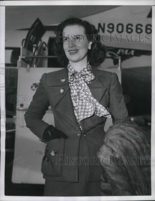 1952 Press Photo Nancy Oakes to wed She is the daughter of Lady Oakes and the