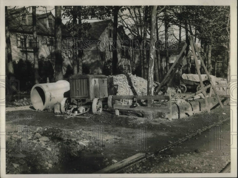 Load image into Gallery viewer, 1936 Press Photo Residential Construction Site At Clifton At Kathaway
