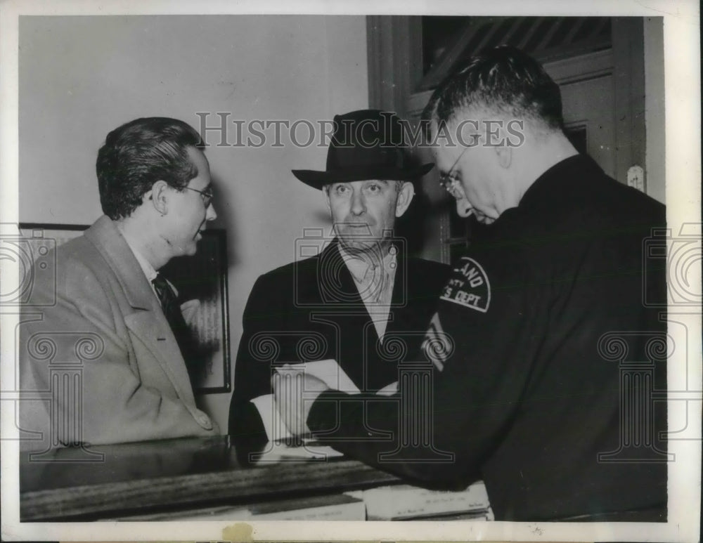 1945 Press Photo Edward Bellm, Former Detroit Officer Booked on Murder Charges