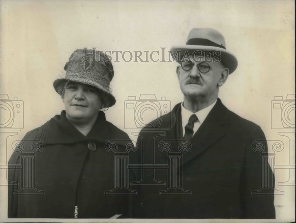 1923 Press Photo Harold Smith and wife Harold was the dean of ship news
