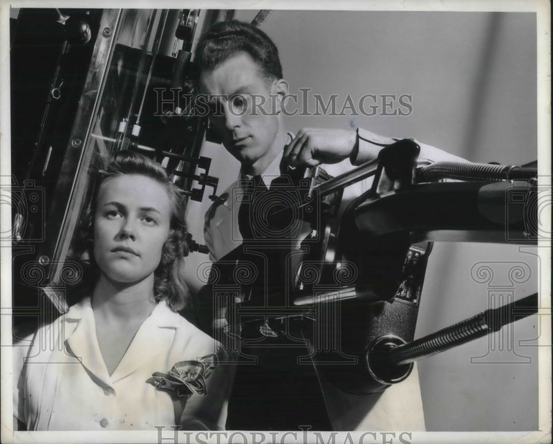 Load image into Gallery viewer, 1942 Press Photo X-raying the skull at the University of Pennsylvania Crothers
