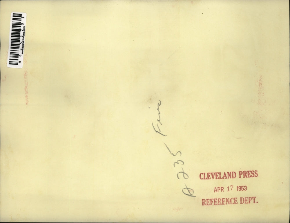 1953 Press Photo Docs And Nurses Work On Ted Calinski After Chicago Blast