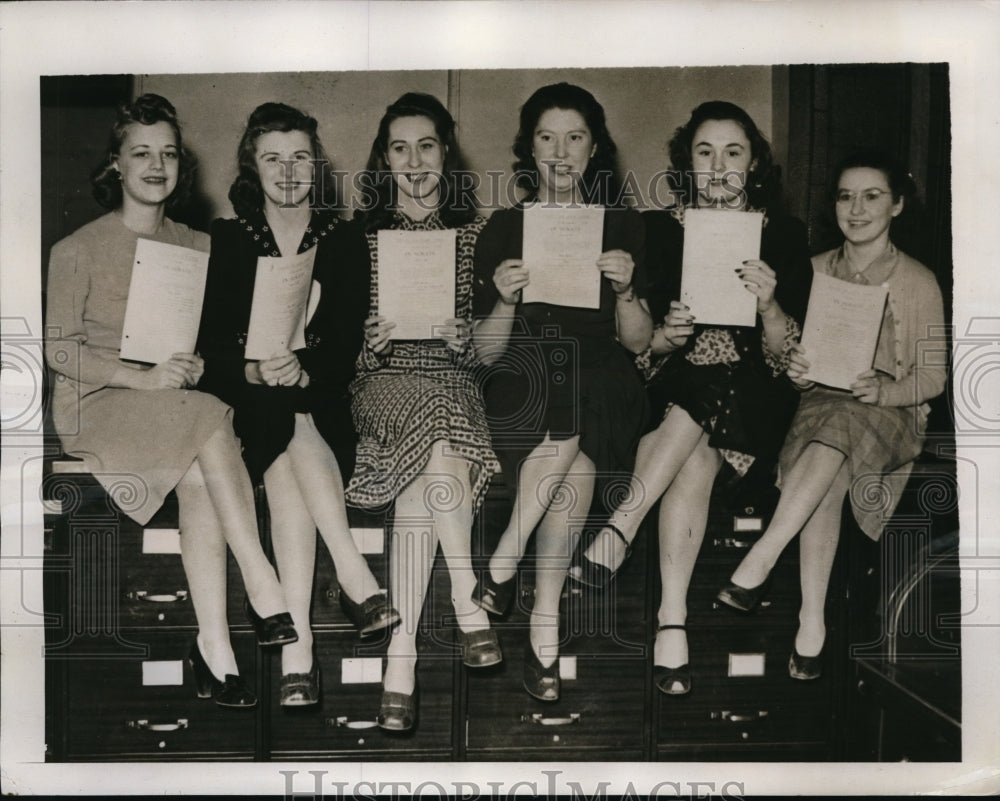 1941 Press Photo Typists of Democratic Minority Members, Marsh, Whelan, Rose