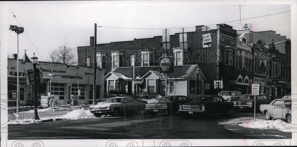 Press Photo Shell Station At Corner Of Broadway And Washington Streets In Medina