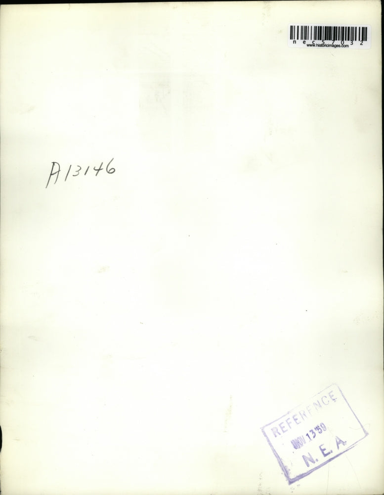 1959 Press Photo Prof Kenneth Lofgren explains machine design problem in class