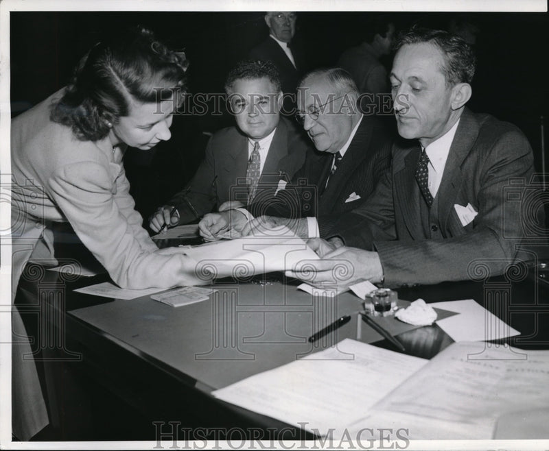 Load image into Gallery viewer, 1943 Press Photo Senators Wayland Brooks &amp; Robert Wagner Register for Gasoline

