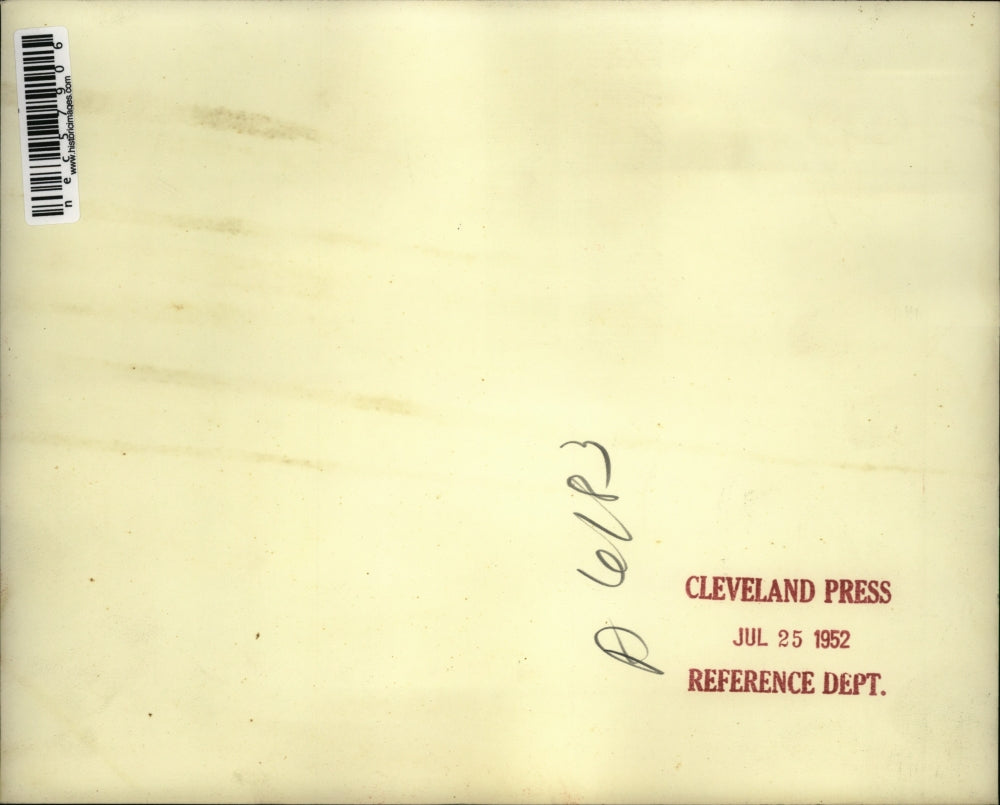 1952 Press Photo Eighteen people burns in flaming bus was the chartered vehicle.