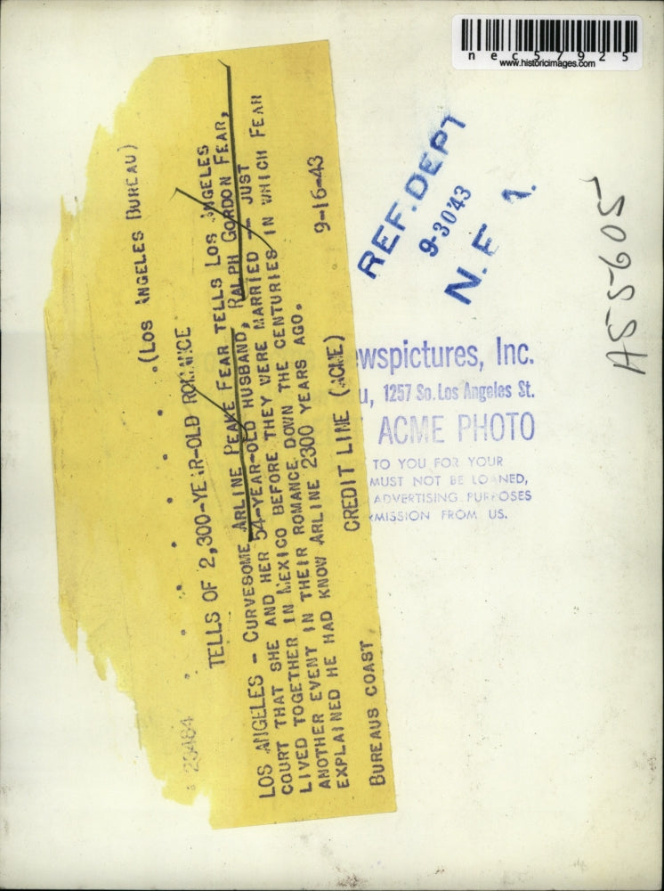 1943 Press Photo Arline Peake Tells Court of Living with Ralph Gordon Fear