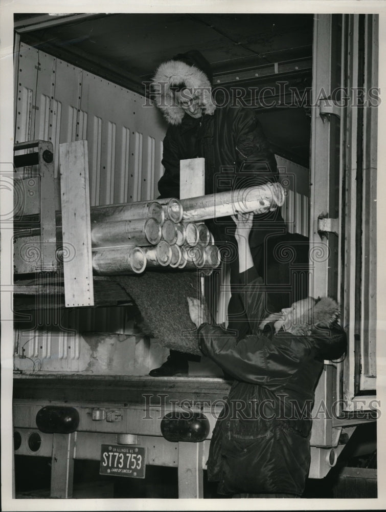 1961 Press Photo Robert Frost &amp; Ralph Frost Load Army Ice Samples On Trucks- Historic Images