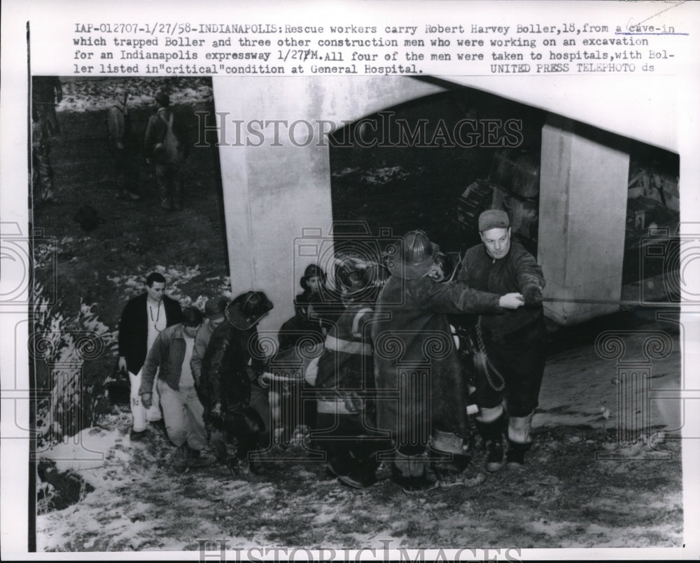 1958 Press Photo Indianapolis rescue of Rbt H Boller at excavation cave in