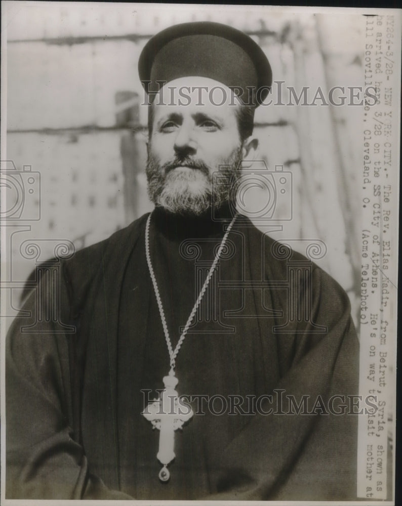 1946 Press Photo Rev. Elias Nadir from Beirut Arriving on S.S. City of Athens