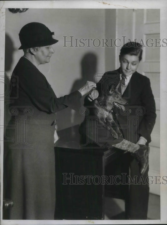 1934 Press Photo Chingy the Dog is hero of East Side fire - nec58655