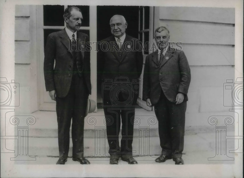 Load image into Gallery viewer, 1935 Press Photo NE Nerla, Pres of the Council of Int'l Union of Astronomers
