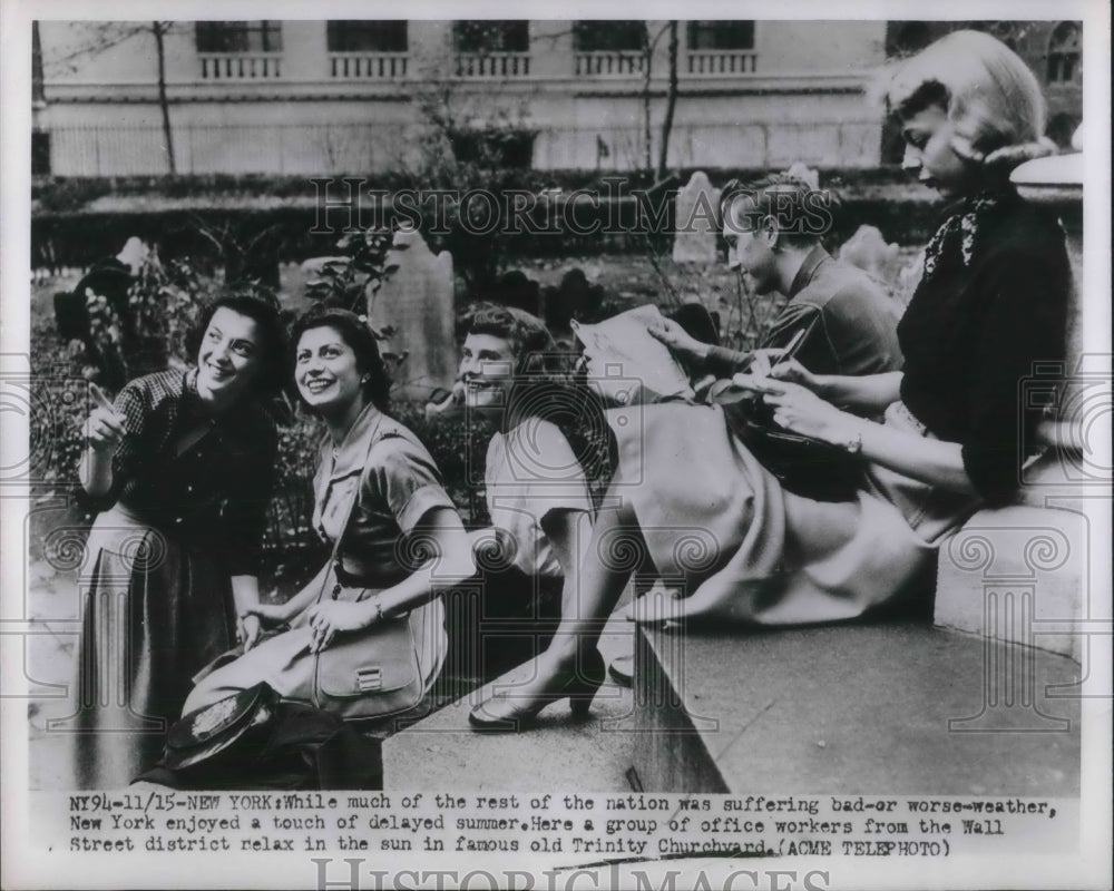 1931 Press Photo Summer in New York as parts of the nation suffers bad weather