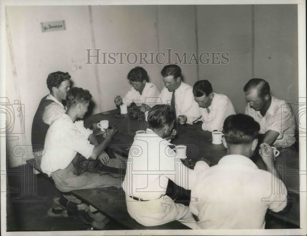 1932 Press Photo Wild children of Russia fed by the Salvation Army