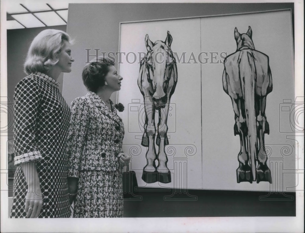 1967 Press Photo Mrs. Howard Stern(L) see "One to One" by Anna Belle Bonds.