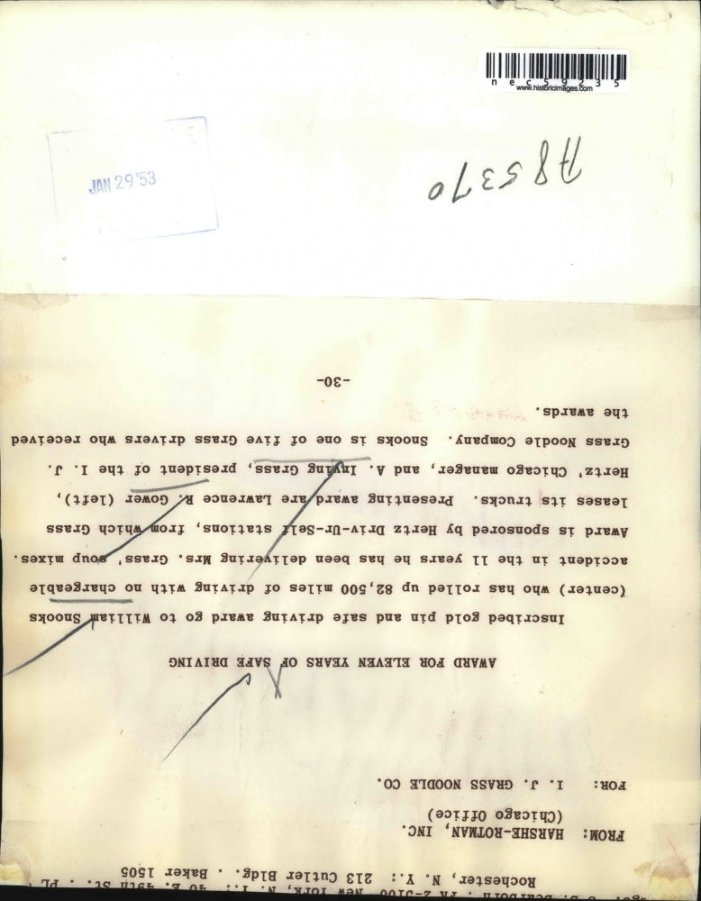 1953 Press Photo William Snooks awarded for 11 yrs of safe driving