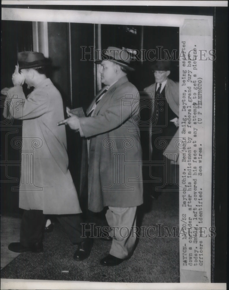 Load image into Gallery viewer, 1952 Press Photo Benjamin Smilg escorted after indictment by Federal Grand Jury
